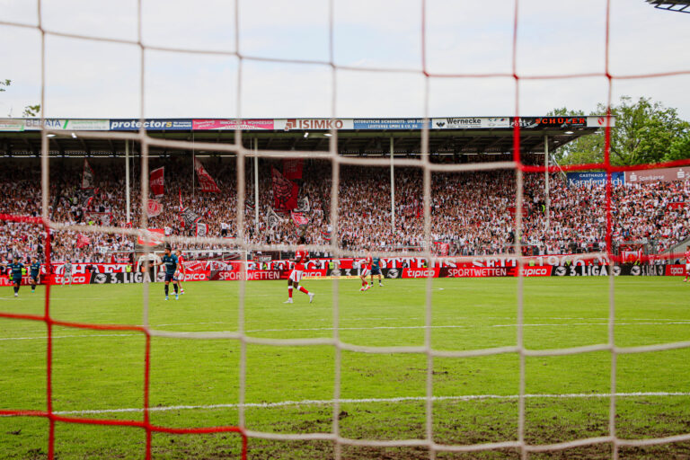37. Spieltag: FC Energie Cottbus – SV Wehen Wiesbaden 2:1
